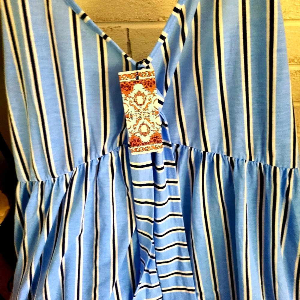 Cute NWT Boo Hoo Sundress